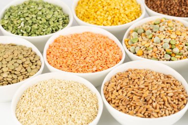 Mısır gevreği ve fasulye koleksiyonu.