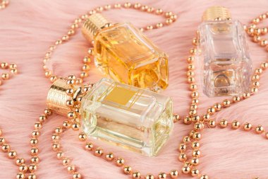 Eski Nihilo parfümü.