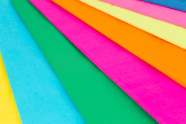 Renkli krep kağıtları