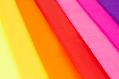 Renkli krep kağıtları