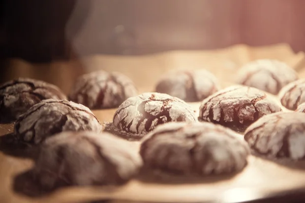 ひびの入ったチョコレート ビスケット クッキー — ストック写真