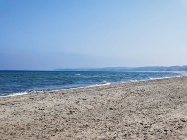 Önünde beyaz kum olan Almanya 'daki güzel deniz manzarası - Görüntü