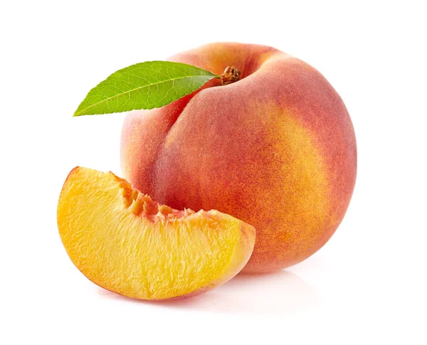 Прекрасный персик с листом — стоковое фото