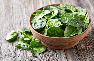 Tatlı bebek ıspanak