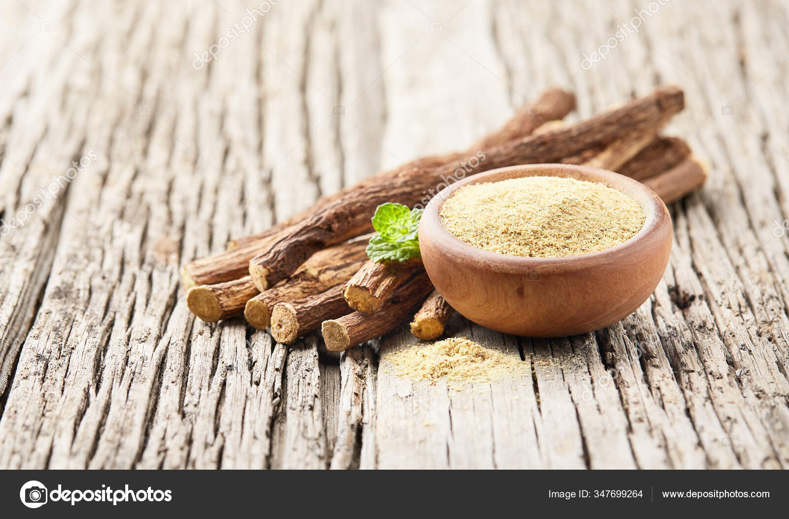 Licorice Root Powder Mint Leaves Wooden Board ⬇ Stock Photo, Image by