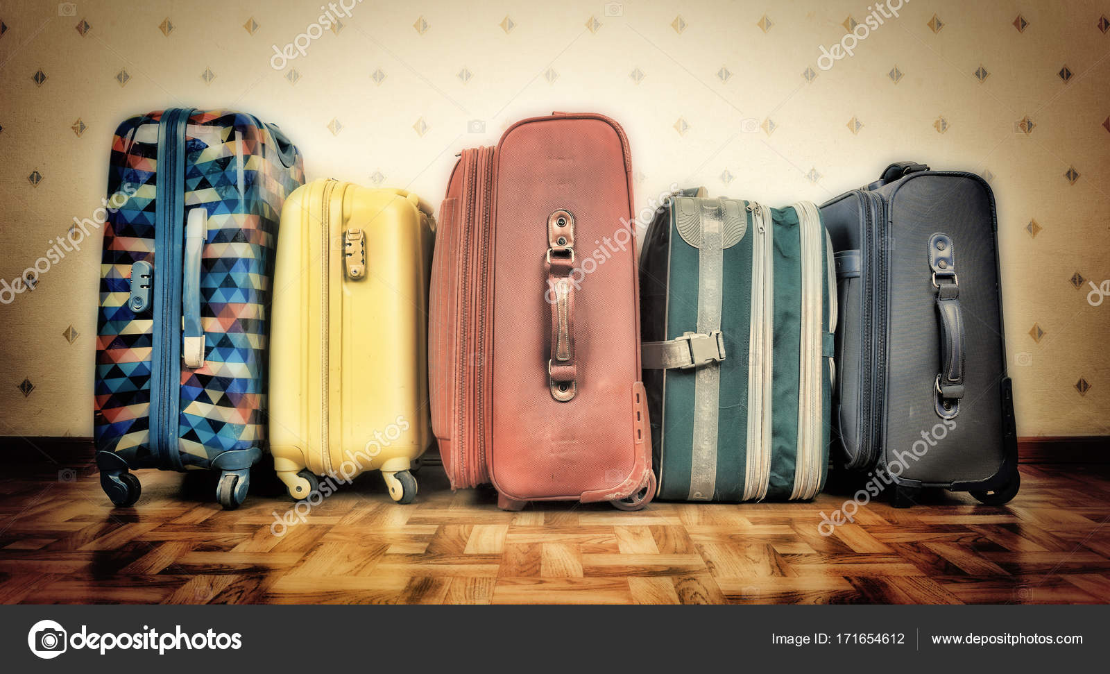 used suitcases