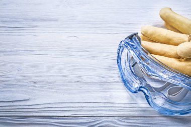 Koruyucu gözlük ve eldiven