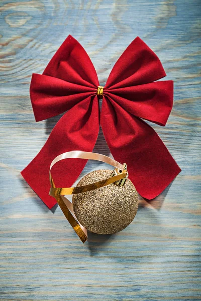 Christmas bow and ball — Stock Photo, Image