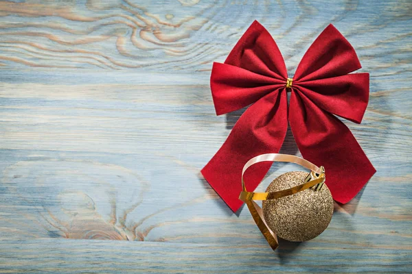 Christmas bow and ball — Stock Photo, Image