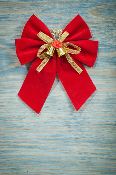 Arco rojo de Navidad con campanas — Foto de Stock