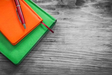 Not Defterleri biro ahşap tahta office kavramı