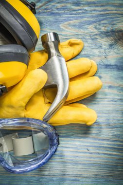 Koruyucu deri eldiven pençe çekiç etkilidirler üzerinde ahşap koruyucu gözlük