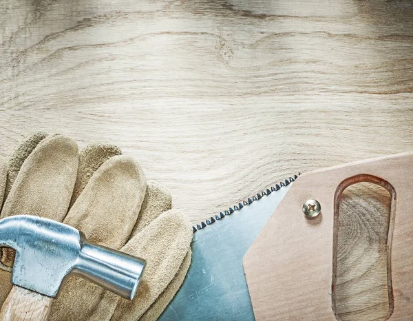 爪ハンマー革安全手袋木イノシシにステンレスの手びき — ストック写真