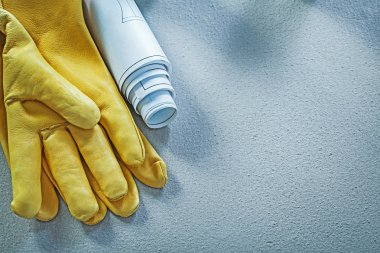 Beton adam üzerinde mühendislik çizimleri deri Emanet eldiven