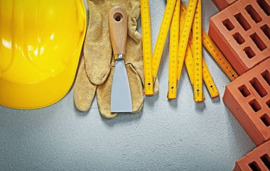 Grup örmek araç beton zemin üzerine inşa