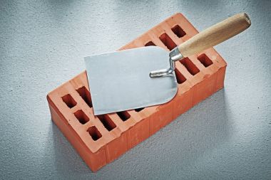 Kırmızı tuğla beton arka plan örmek konsantrasyon üzerinde spattle macun