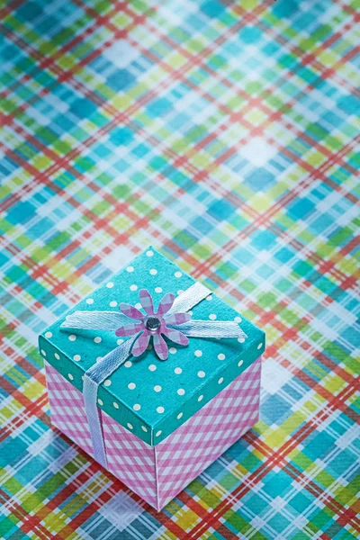 Obědové krabičky na zaškrtnutých textilní svátků konceptu — Stock fotografie