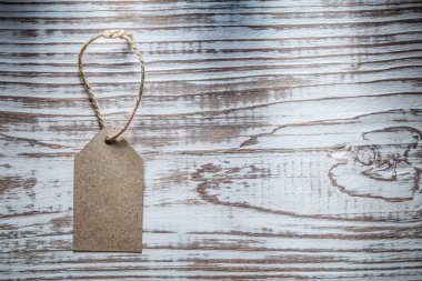 Antika ahşap tahta kopya alanı üzerinde fiyat etiketi