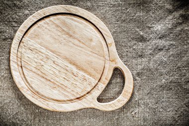 Arka plan çuval bezi üzerinde tahta oyma