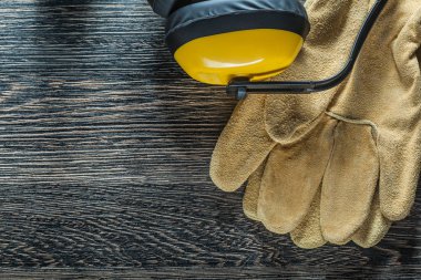 Kara tahta üzerinde etkilidirler Emanet eldiven