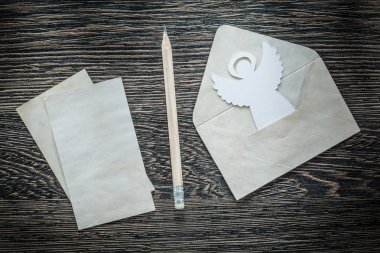 Vintage zarf kağıt melek kalem domuz üzerinde bileşimi