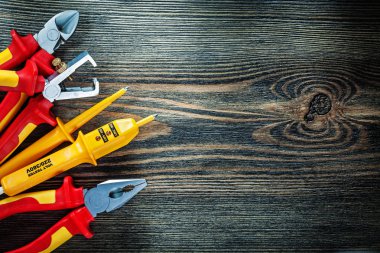 Elektrik test yalıtım striptizci kümesi kesme kerpeten bükülmesini