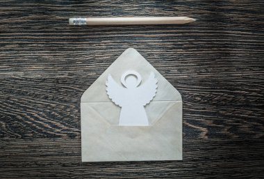 Vintage zarf melek kalem üzerinde kara tahta Üstten Görünüm