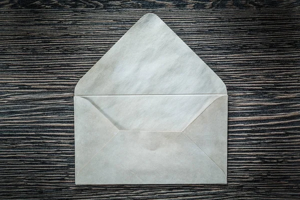 Vintage envelop op zwarte bord — Stockfoto