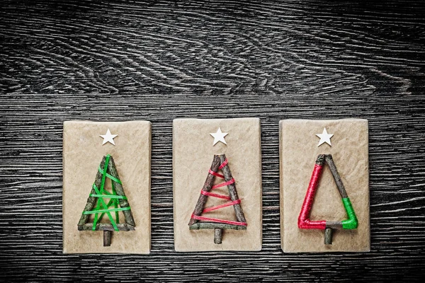 Coffrets cadeaux de Noël sur panneau en bois — Photo