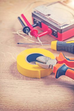 stilised renk ahşap üzerine elektrik araçları