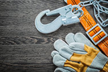 Antika ahşap tahta üzerinde inşaat eldiven Emanet askısı