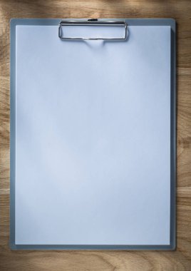 Pano boş kağıt üzerinde doğrudan yukarıdaki ahşap panosu