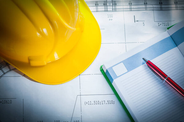 Создание ручки для шлема на чертеже
