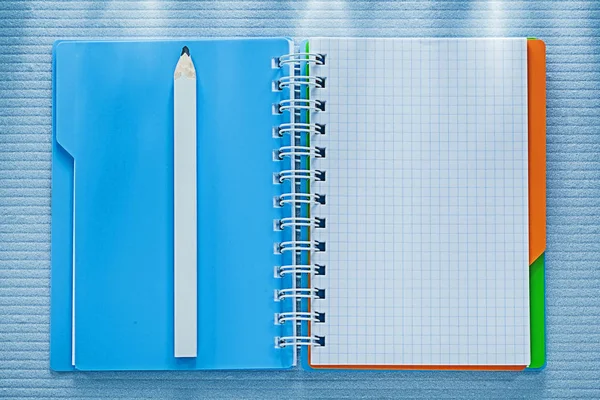 Tom spiral notebook penna ovanifrån — Stockfoto