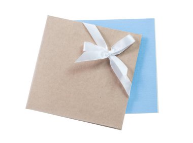 Beyaz izole manila klasörler kümesi