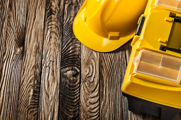 Bouwgereedschap Gele Helm Gereedschapskist Zeer Dichtbij Zicht Vintage Houten Planken — Stockfoto