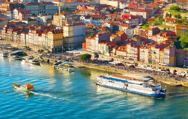 Terraplén de Oporto, Portugal — Foto de Stock