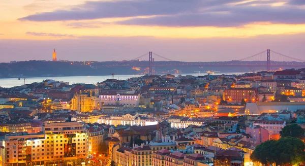 Schönes Lissabon in der Dämmerung — Stockfoto