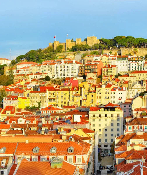 Lissabon gamla stan och slottet — Stockfoto