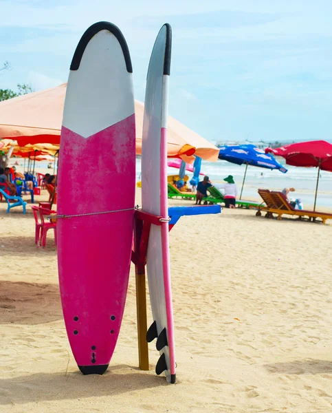 Surfing Wynajem na wyspie Bali — Zdjęcie stockowe