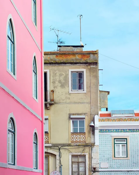 Lissabon färgglada gator, Portugal — Stockfoto