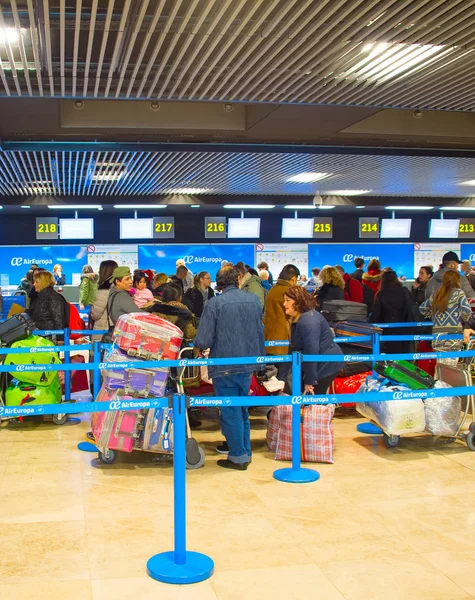 Balcão de check-in no aeroporto — Fotografia de Stock
