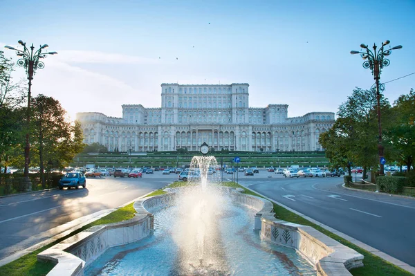 Edificio del Parlamento, Bucarest, Rumania —  Fotos de Stock