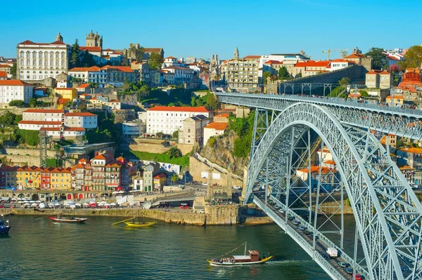 Monumentos de Oporto, Portugal — Foto de Stock