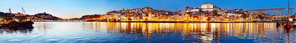 Panorama do crepúsculo do Porto, Portugal — Fotografia de Stock