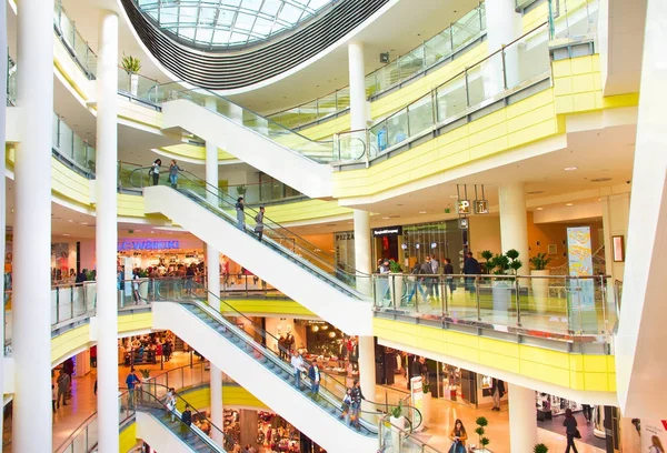 Interiören i köpcentrum, Sofia — Stockfoto