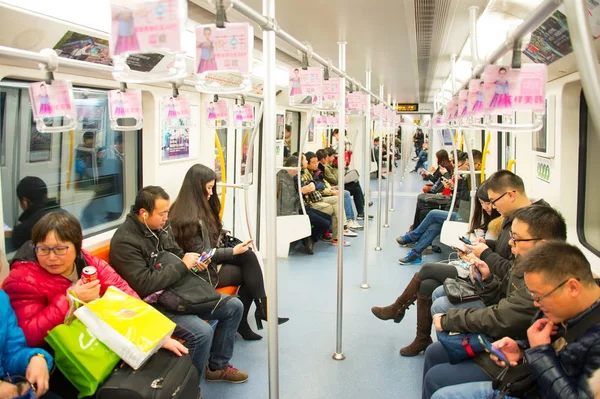 Trem de metrô de Shanghai, China — Fotografia de Stock