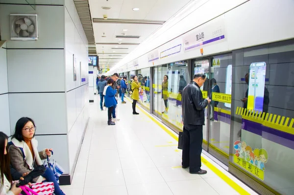 Metro frauen suchen männer