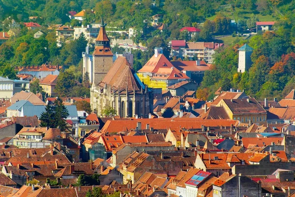 Στον ορίζοντα της παλιάς πόλης του Brasov — Φωτογραφία Αρχείου