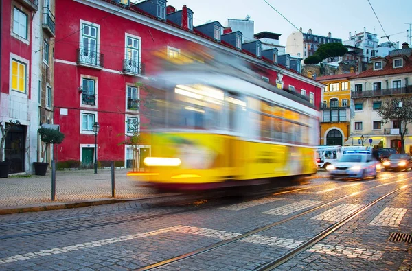Tram van Lissabon, portugal — Stockfoto